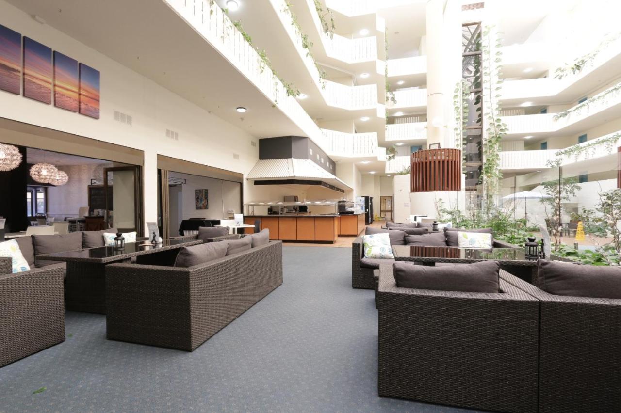 Atrium Hotel Mandurah Exterior photo